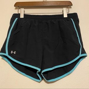 Black Under Armour shorts with pockets
